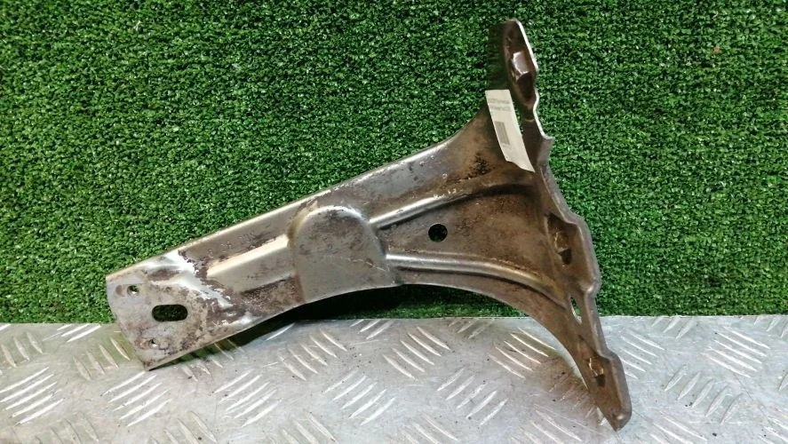 крепление крыла Volkswagen CBBB 357 Volkswagen Passat Cc CBBB 357 3C8821142