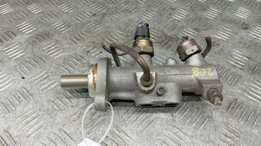 цилиндр тормозной главный Volvo D5244T4,B5254T2,B6324S CM71,CZ59,C71 Volvo Xc90,S60 D5244T4,B5254T2,B6324S CM71,CZ59,C71 36002376