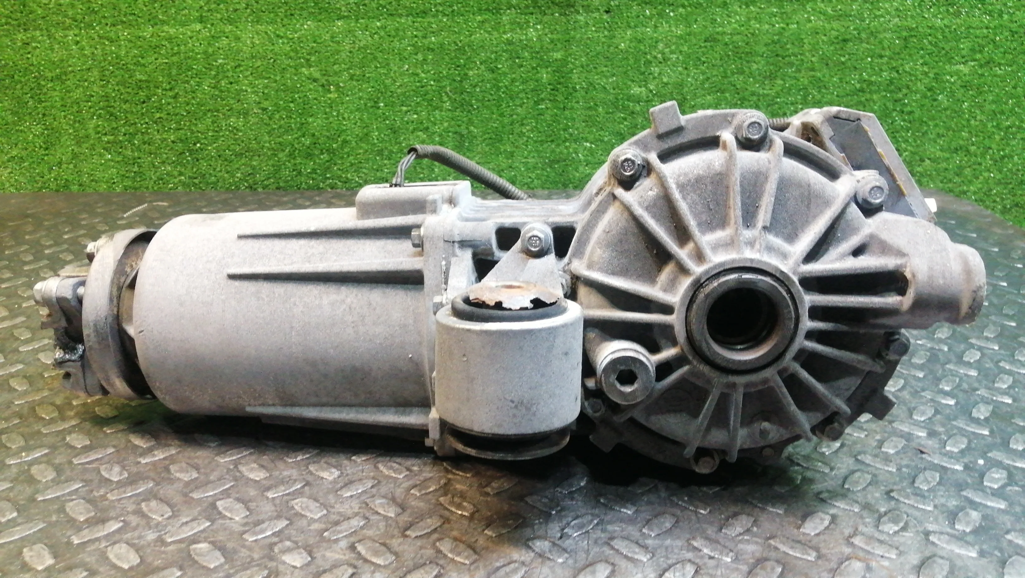 редуктор Chevrolet  Z20S1 C100 Chevrolet Captiva Z20S1 C100 25860700