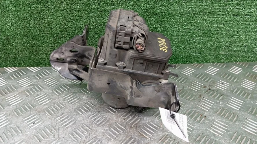 блок abs Audi BVJ,BVN,BPK 4E2,4E5 Audi A8 BVJ,BVN,BPK 4E2,4E5 4E0614517CQ,4E0614517CP,4E0910517J,4E0614517BQ