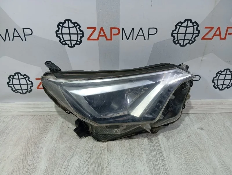 Фара передняя правая Toyota Rav 4 XA40 2015-2019