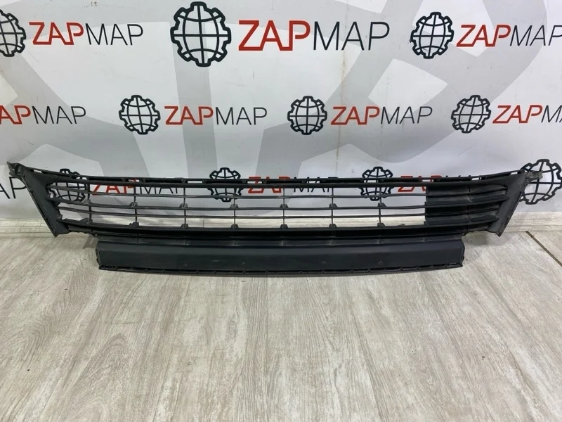 Решетка бампера передняя Toyota Rav 4 CA-40