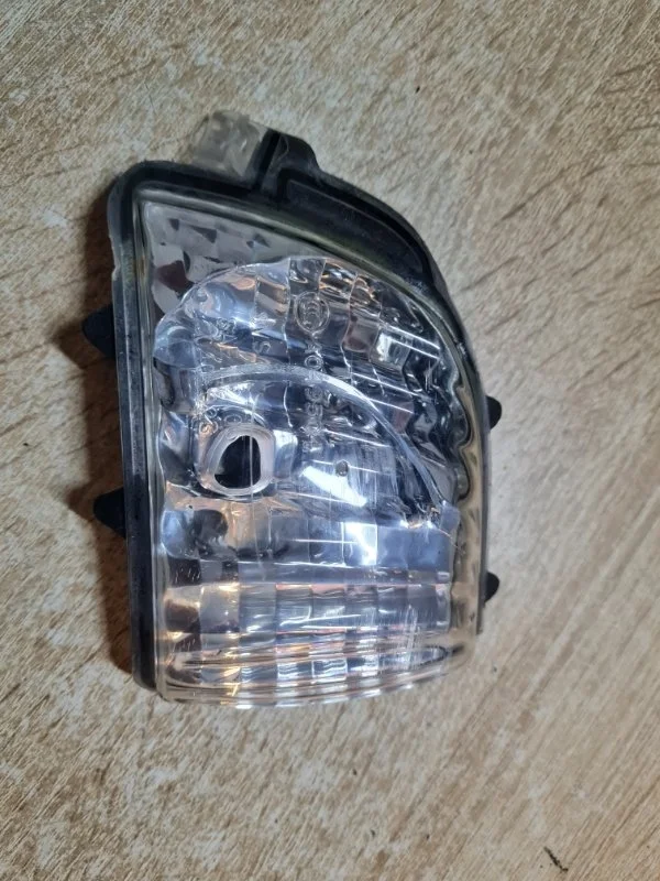 Повторитель поворота Volvo xc90 2008 CZ