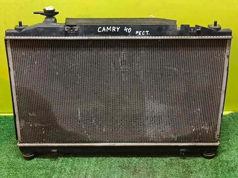 Радиатор охлаждения двигателя Toyota Camry ACV40