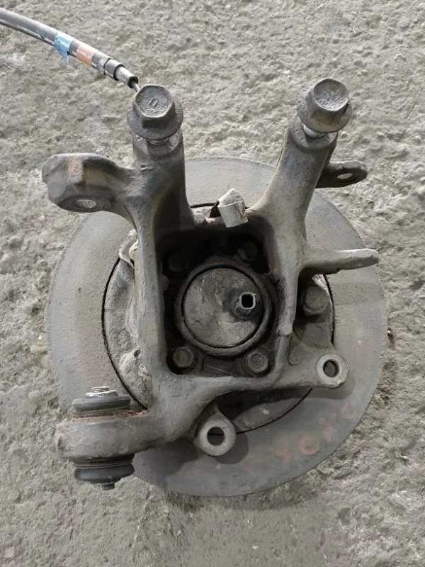 Кулак задний правый Toyota Rav 4 (CA40) (2012-2019) 2014