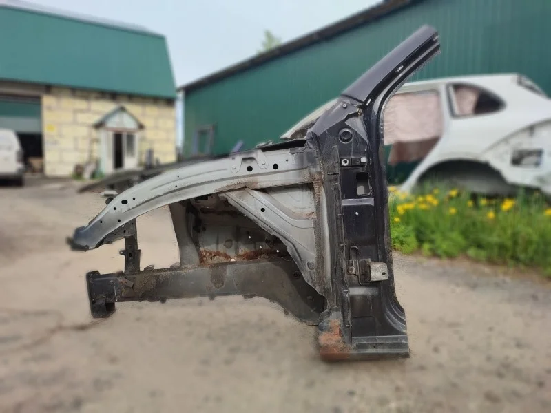 Четверть кузова (лонжерон) VW Touareg 2003-2010 7L