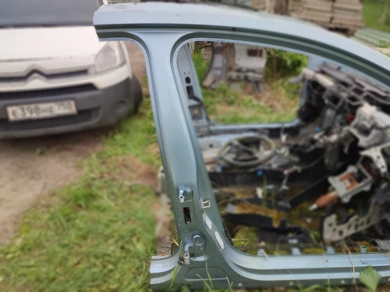 Стойка кузова b порогом VW Passat B6 2006-2011 3C