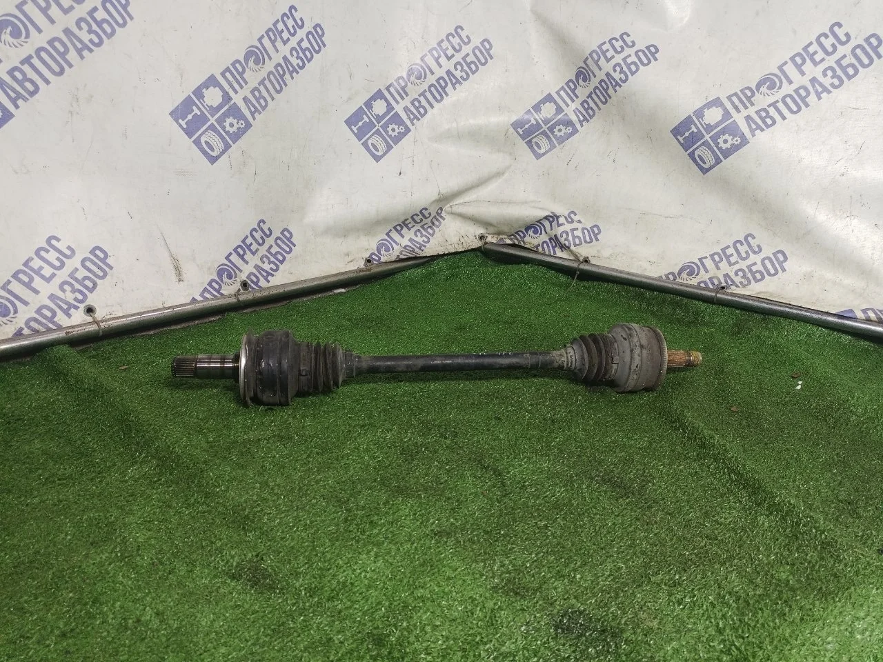 Привод Mercedes-Benz W204 2012 A2043501710 СЕДАН 1.8 271.860, задний левый
