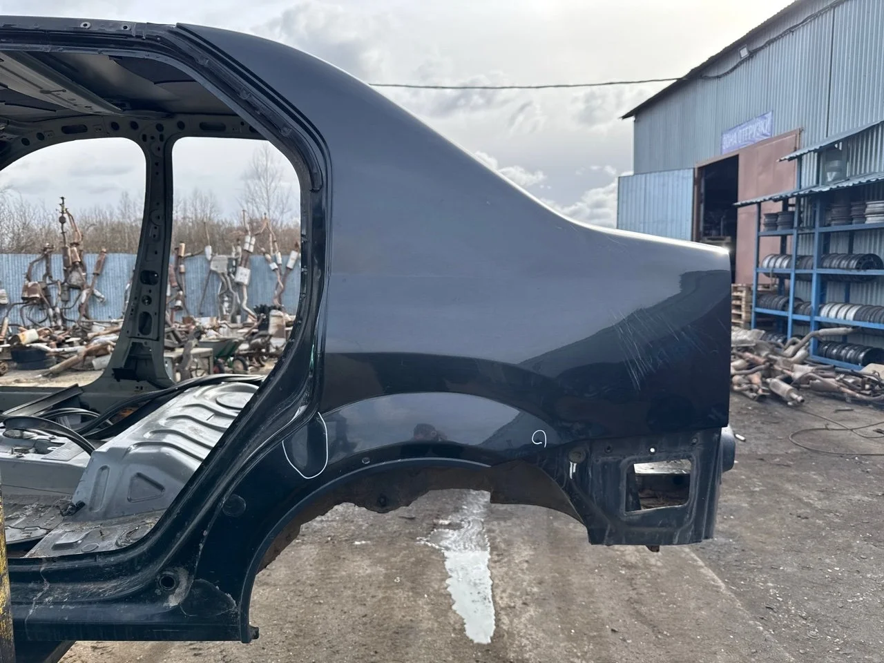 Крыло Renault Logan 2010 774217812R СЕДАН 1.6 K4MF710, заднее левое