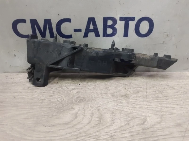 Кронштейн бампера Audi A6 4G0807284 C7 2.8 CHV, передний правый