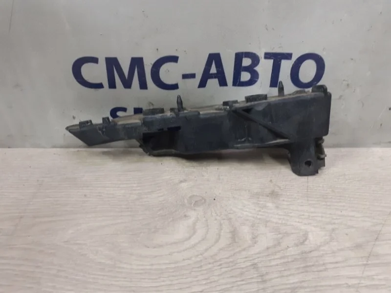 Кронштейн бампера Audi A6 4G0807283 C7 2.8 CHV, передний левый