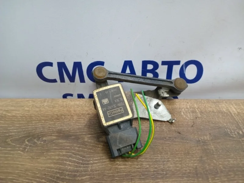 Датчик уровня подвески Volvo Xc70 31288274 ХС70 3.2 B6324S, задний правый