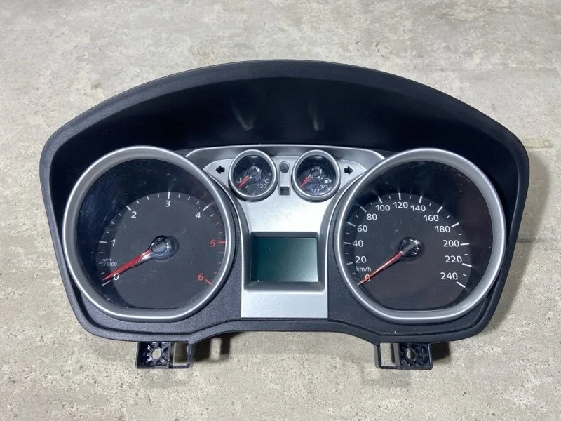 Панель (щиток) приборов Ford Focus 2 (08-11)