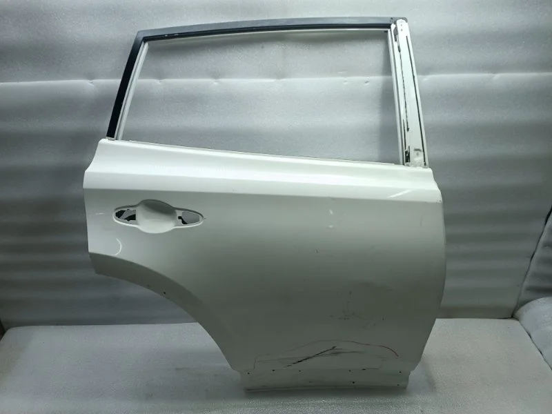 Дверь Toyota RAV4 2012-2019 ZSA44