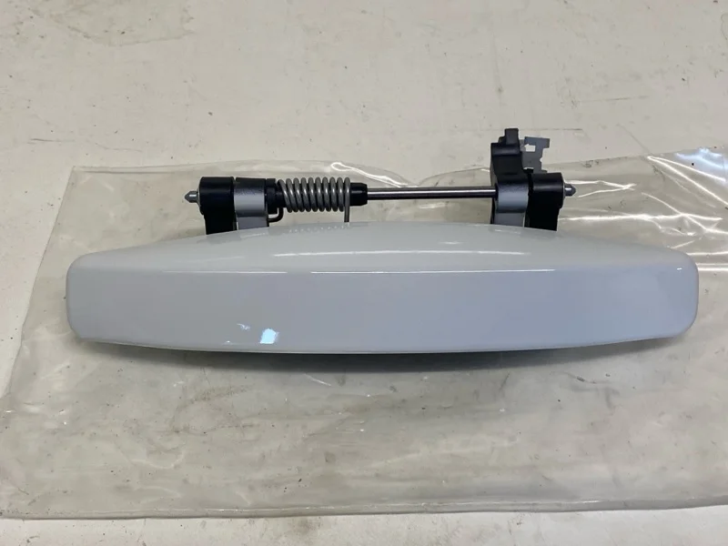 Ручка двери внешняя RENAULT DUSTER 2014 2015 2016 2017 2018 2019 2020