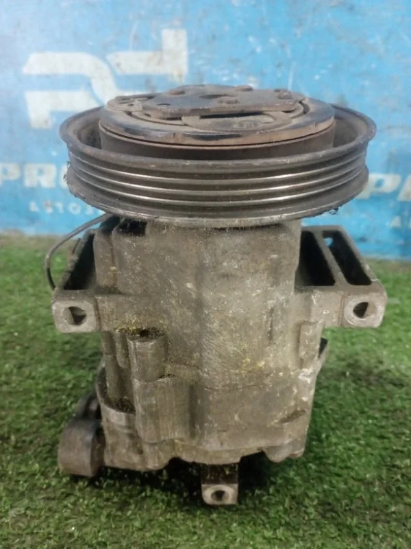 Компрессор кондиционера Nissan Note E11 2006-2013