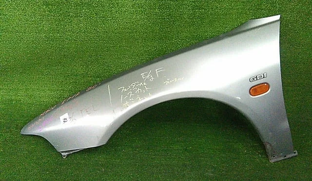 Крыло переднее левое (сколы) EA1A MITSUBISHI LEGNUM EA 1996-1998, LEGNUM EA 1998-2002, GALANT ЕВРОПА EA 1997-2003