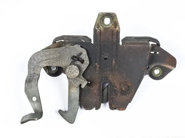Замок капота EA4W MITSUBISHI LEGNUM EA 1996-1998, GALANT ЕВРОПА E5 1993-1997, LEGNUM EA 1998-2002, GALANT ЕВРОПА EA 1997-2003