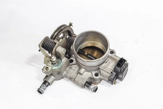 Заслонка дроссельная P11 NISSAN PRIMERA II P11 2000-2002