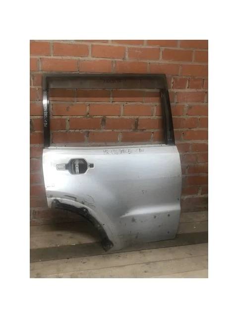 Дверь задняя правая MITSUBISHI PAJERO III / MONTERO III V6 / V7 2000-2002, PAJERO III / MONTERO III V6 / V7 2003-2006