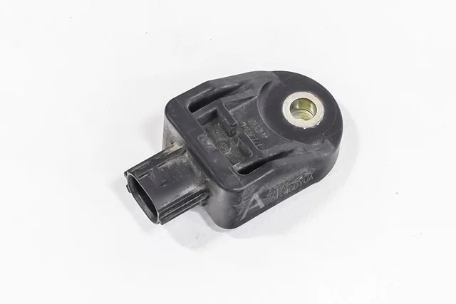 Датчик удара передний левый=правый GSR50 TOYOTA COROLLA E140 / E150 2006-2010, AURIS E150 2006-2010, BLADE E150 2006-2009, RAV4 XA30 2006-2008