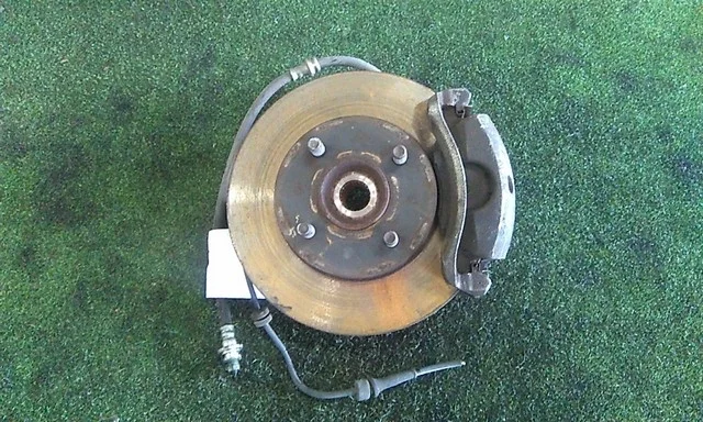 Кулак поворотный правый E11 NISSAN NOTE E11 2005-2008, NOTE E11 2008-2012, CUBE II Z11 2002-2005, CUBE II Z11 2005-2006, CUBE II Z11 2007-2008