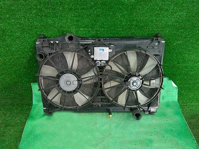 Радиатор охлаждения двигателя GRX120 TOYOTA MARK X X120 2004-2006, LEXUS GS III 300/400/430 S190 2005-2007