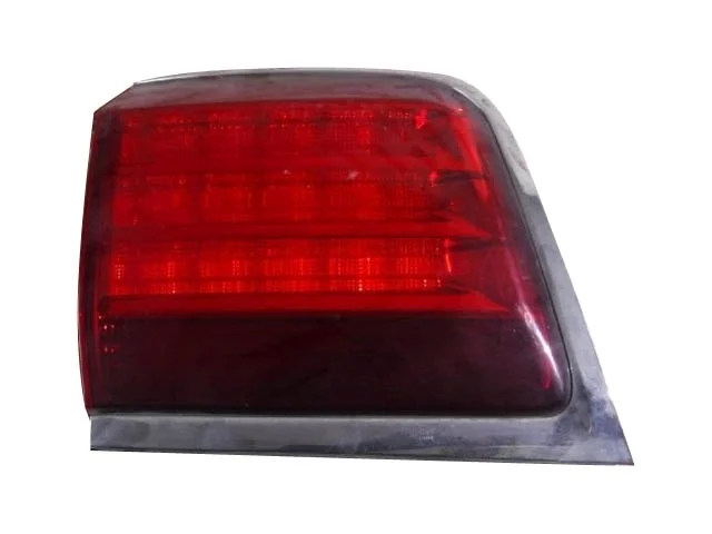 Фонарь задний левый внутренний URJ201 LEXUS LX570 J200 2007-2012