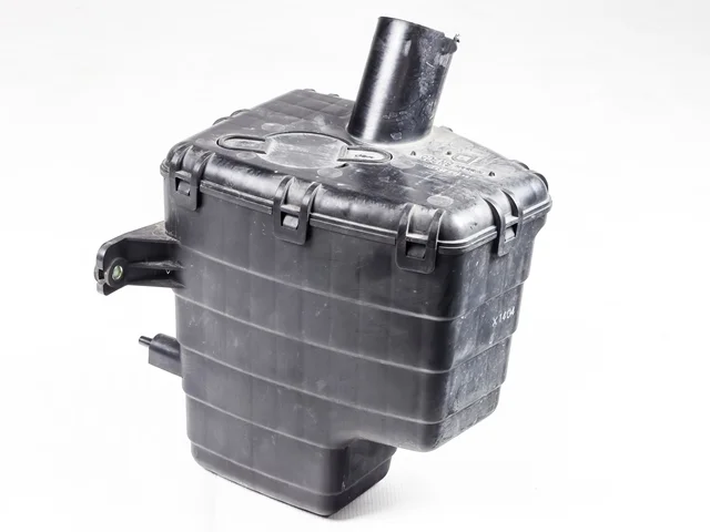 Резонатор воздушного фильтра P12 NISSAN PRIMERA III P12 2002-2008, WINGROAD II Y11 2001-2005