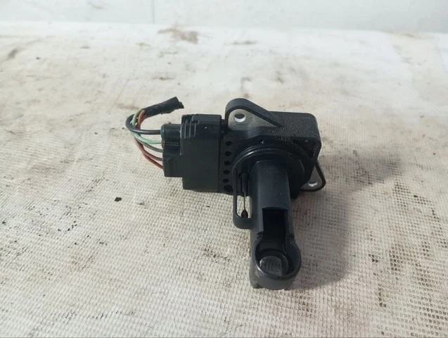 Датчик массового расхода воздуха SCP90 TOYOTA LAND CRUISER PRADO 120 2002-2009, CELICA T230 1999-2002, LEXUS IS I 200/300 XE10 1998-2005