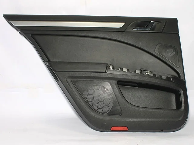 Обшивка двери задней левой SKODA SUPERB II 3T 2008-2013, SUPERB II 3T 2013-2015