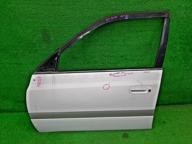 Дверь передняя левая (потерта) ST210 TOYOTA CARINA T210 1996-1998, CARINA T210 1998-2001, CORONA PREMIO T210 1996-1997, CORONA PREMIO T210 1997-2001