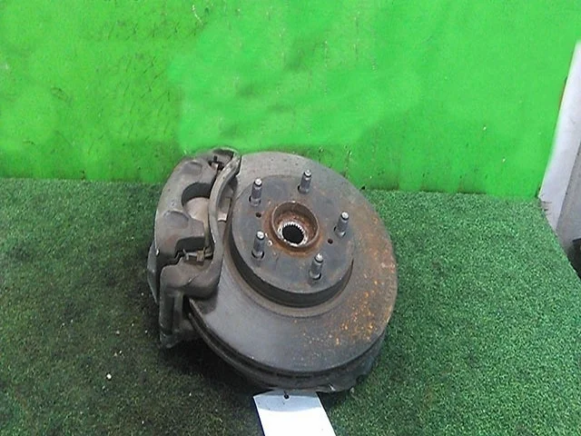 Кулак поворотный левый ANM10 TOYOTA ISIS XM10 2004-2007, ISIS XM10 2007-2009, IPSUM M20 2001-2003, IPSUM M20 2003-2009, PICNIC XM20 2001-2003