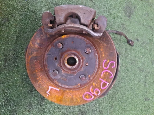 Кулак поворотный левый SCP90 TOYOTA BELTA XP90 2005-2008, VITZ XP90 2005-2007, YARIS XP90 2005-2009, VITZ XP90 2007-2010
