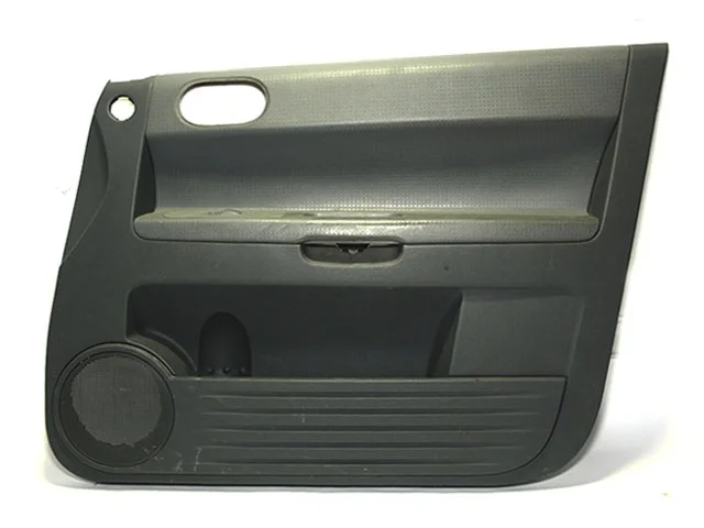 Обшивка двери передней правой MITSUBISHI COLT VI Z20 / Z30 2002-2008