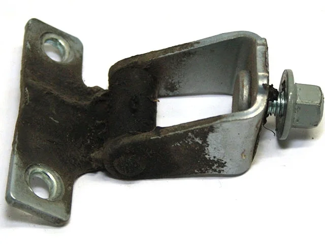 Петля крышки багажника левая=правая MITSUBISHI COLT VI Z20 / Z30 2002-2008