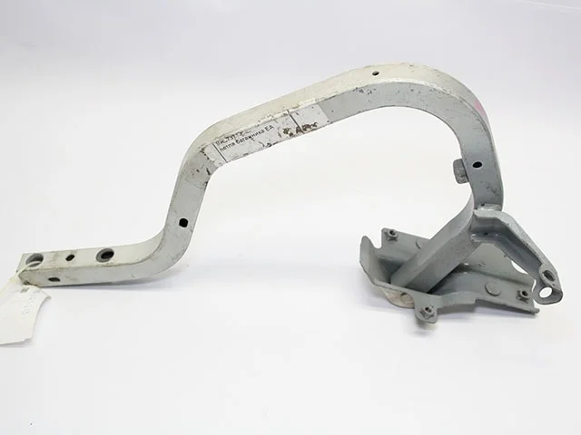 Петля крышки багажника левая MITSUBISHI GALANT ЕВРОПА E5 1993-1997, GALANT ЕВРОПА EA 1997-2003