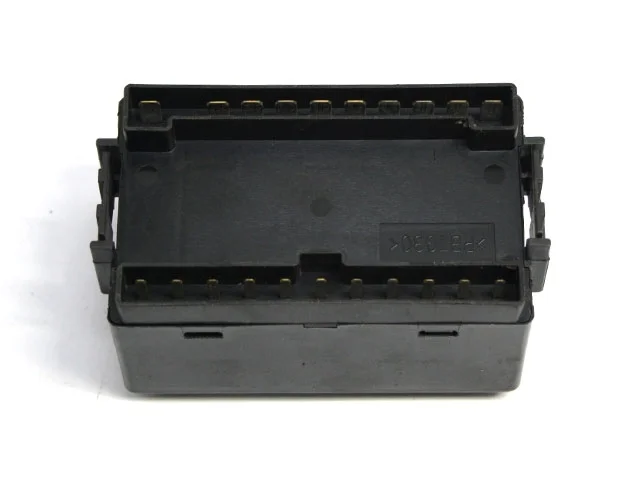 Блок реле MITSUBISHI GRANDIS NA4W 2003-2011, PAJERO III / MONTERO III V6 / V7 2000-2002, PAJERO III / MONTERO III V6 / V7 2003-2006