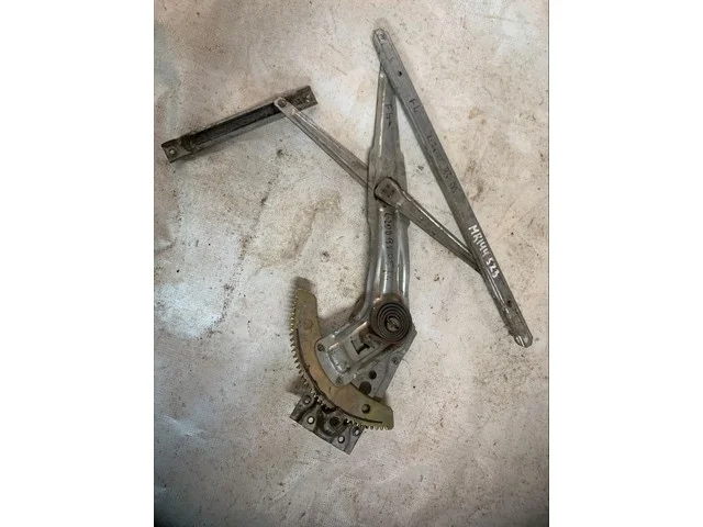 Стеклоподъемник двери передней левой MITSUBISHI L200 K74T / K75T 1996-2005, PAJERO SPORT I / MONTERO SPORT I K9 2005-2008
