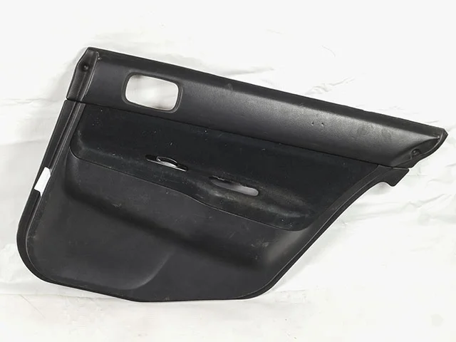 Обшивка двери задней правой MITSUBISHI LANCER IX CS 2003-2005