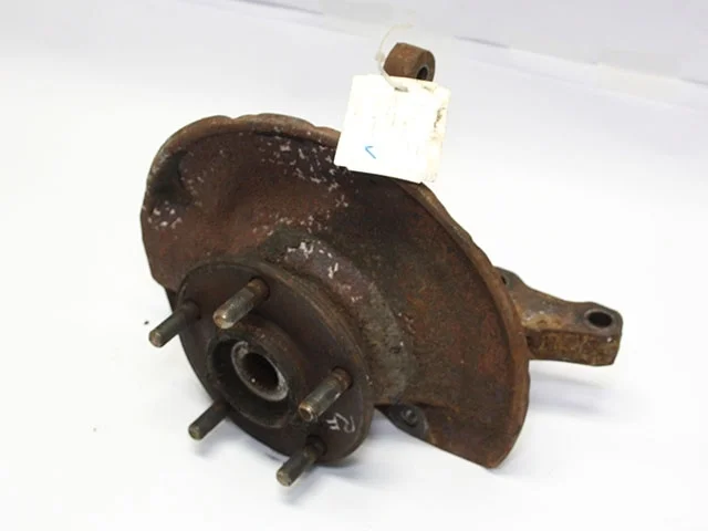 Кулак поворотный правый MITSUBISHI OUTLANDER CU 2003-2007