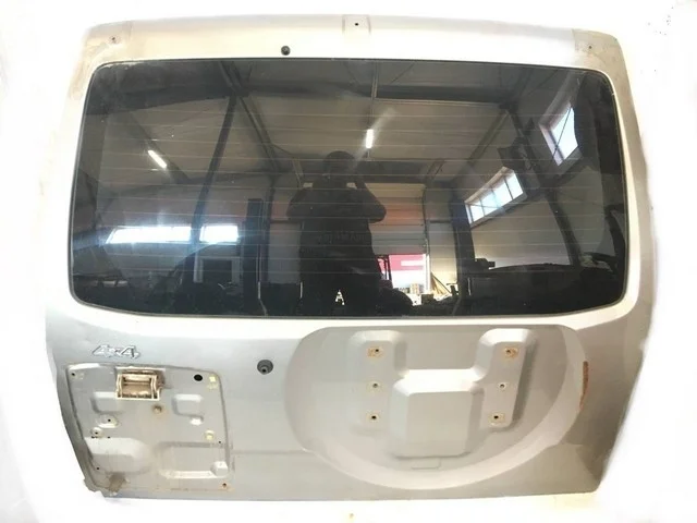Крышка багажника V75W MITSUBISHI PAJERO III / MONTERO III V6 / V7 2000-2002
