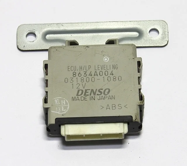Блок управления фарами MITSUBISHI PAJERO IV / MONTERO IV V8 / V9 2006-2011, PAJERO IV / MONTERO IV V8 / V9 2011-2014