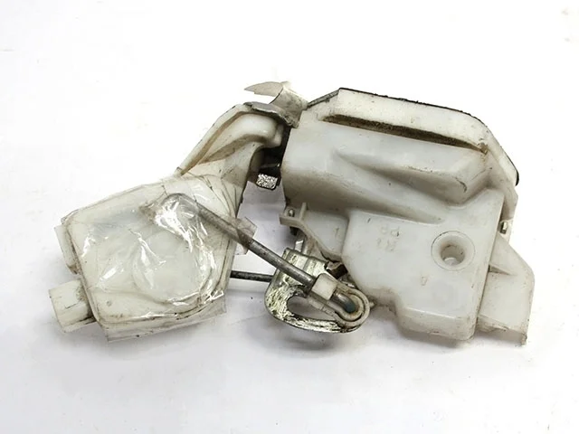 Замок двери задней правой MITSUBISHI PAJERO IV / MONTERO IV V8 / V9 2006-2011, PAJERO IV / MONTERO IV V8 / V9 2011-2014
