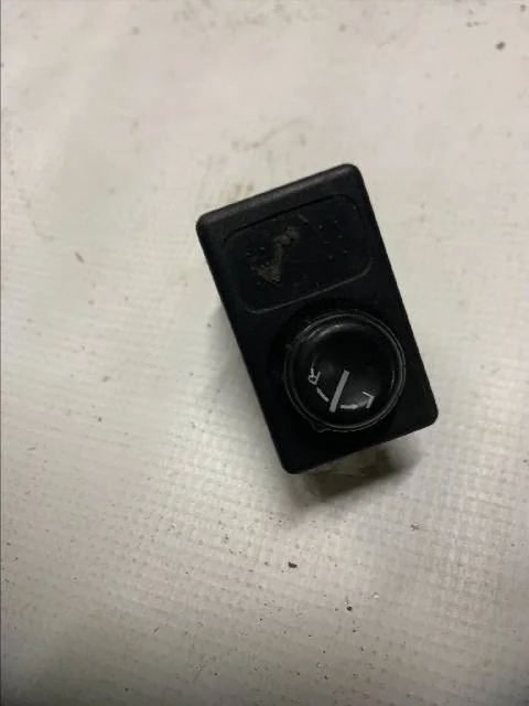 Блок управления зеркалами NISSAN ALMERA N16 2003-2006, ALMERA N16 2000-2003, X-TRAIL T30 2000-2003, X-TRAIL T30 2003-2007, PATROL Y61 2001-2004