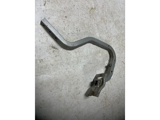 Петля крышки багажника левая INFINITI INFINITI I35 A33 2000-2004, NISSAN MAXIMA V A33 1999-2006