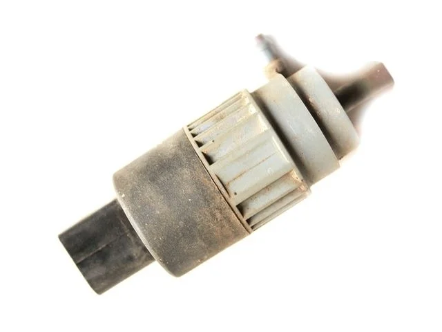 Насос бачка омывателя NISSAN PATHFINDER R51 2010-2014, NAVARA III D40 2010-2015, QASHQAI J10 2006-2010, QASHQAI J10 2010-2013