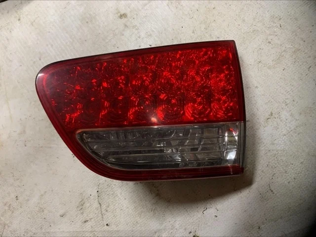 Фонарь задний правый внутренний CITROEN C-CROSSER EP 2008-