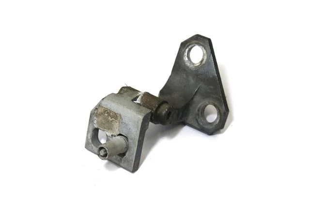 Петля двери передней правой верхняя VOLKSWAGEN JETTA V 1K2 / 1K5 2005-2011, GOLF V 1K1 / 1K5 2003-2009