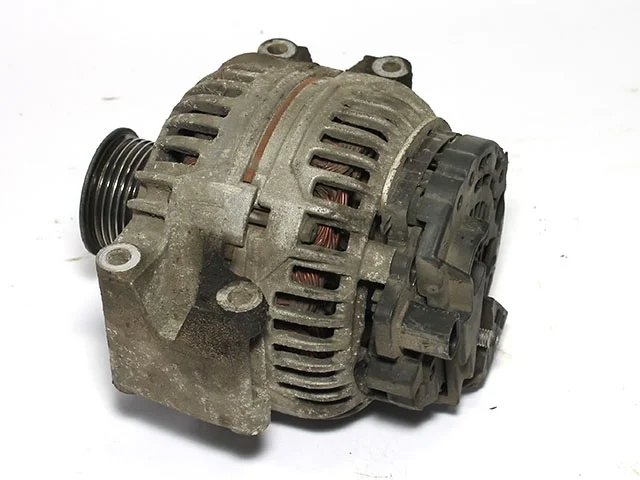 Генератор VOLKSWAGEN JETTA VI 162 / 163 / AV2 / AV3 2010-2014, PASSAT B6 2005-2010, PASSAT CC 357 2008-2012, BEETLE A5 2011-2019